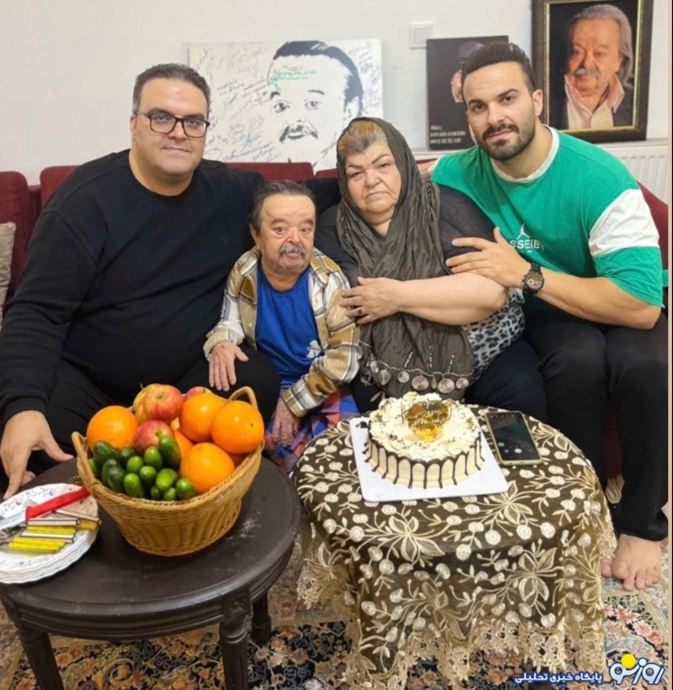 جشن تولد ساده بازیگر کوتاه قامت ایران در کنار خانوادهاش جشن تولد ساده بازیگر کوتاه قامت ایران در کنار خانوادهاش