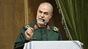 معاون سیاسی سپاه: تردد در تنگه هرمز فقط با اجازه ایران انجام خواهد شد / هر شناور متعلق به دشمن متخاصم بخواهد رد شود، با آن‌برخورد قاطع می‌شود