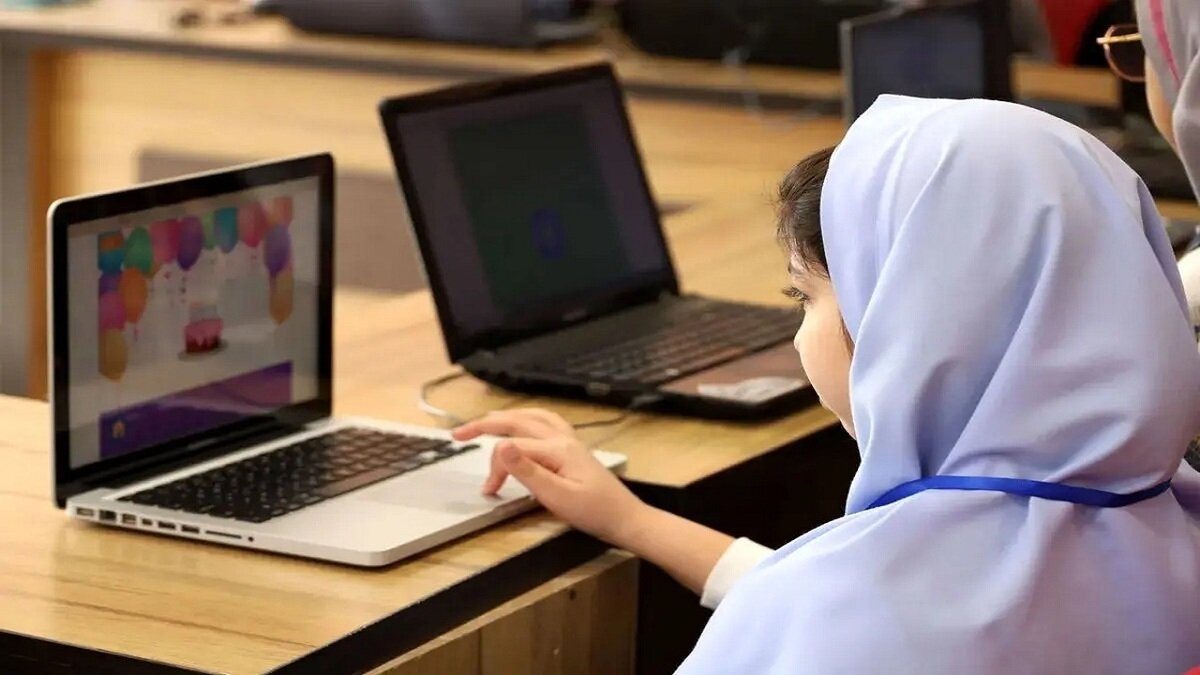 هشدار درباره عادیسازی تعطیلی مدارس؛ ۸۰ درصد آموزش مجازی عملا تعطیل است/ دانشآموز اغلب خواب است/چرا دولت از آموزش غیرحضوری استقبال میکند؟