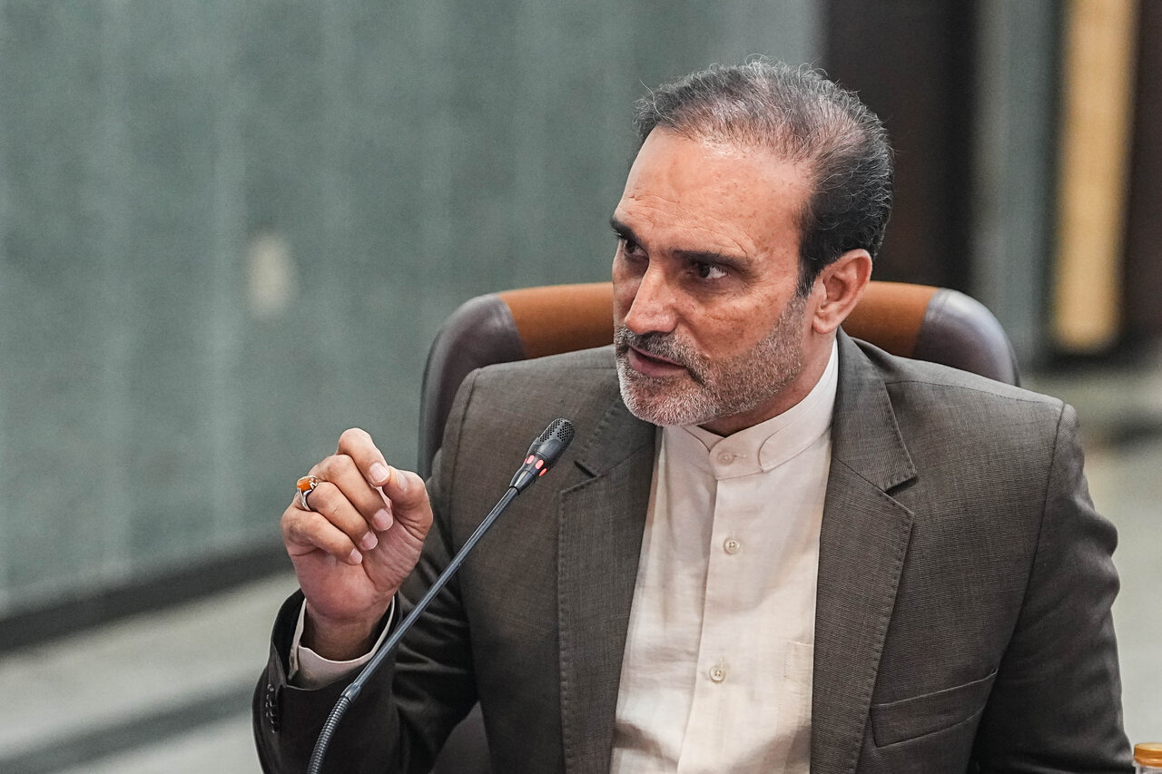 تغییر مبنای محاسبه حقوق بازنشستگان پلکانی اجرایی می‌شود/ لزوم صیانت از امنیت شغلی و معیشتی کارگران در وضعیت جنگی