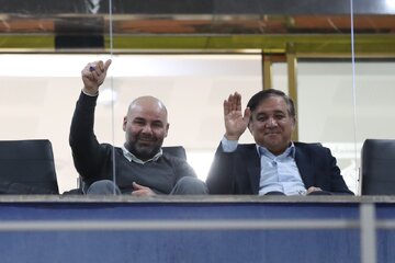 دفاع تاجرنیا از بختیاریزاده پس از شکایت پرسپولیس دفاع تاجرنیا از بختیاریزاده پس از شکایت پرسپولیس